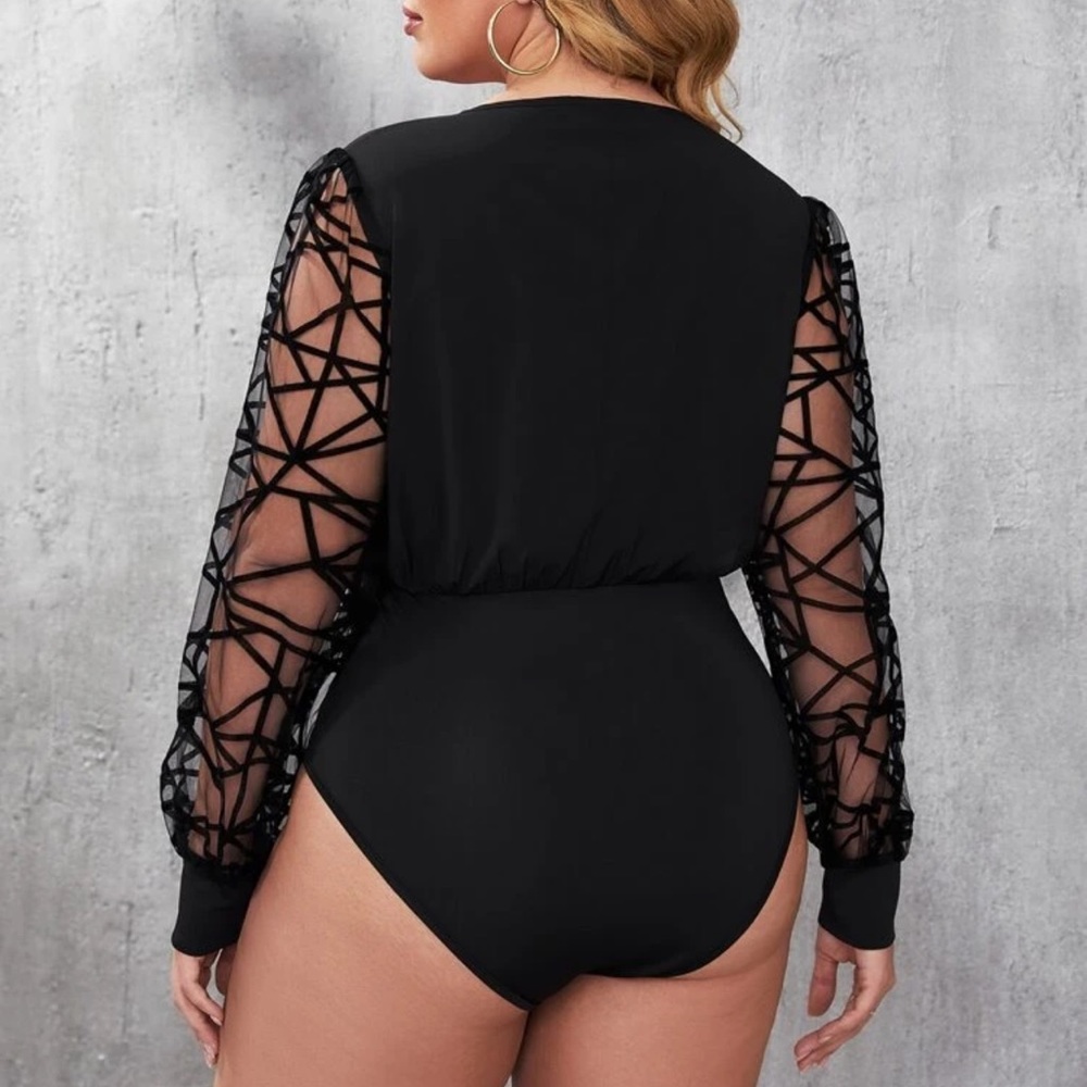 New SHEIN Plus Surplice Neck Contrast Geo Mesh Bodysuit 3XL - Picture 2 of 5